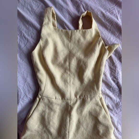 Wilfred by Aritzia Butter Yellow Wide Leg Jumpsuit Tie Back Sleeveless Size 00 - Picture 3 of 12